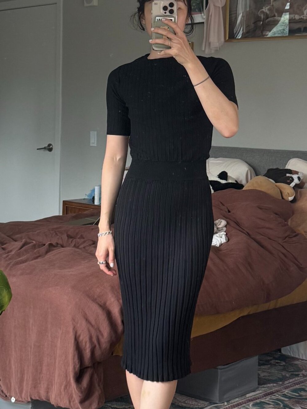 Black ribbed bodycon dress